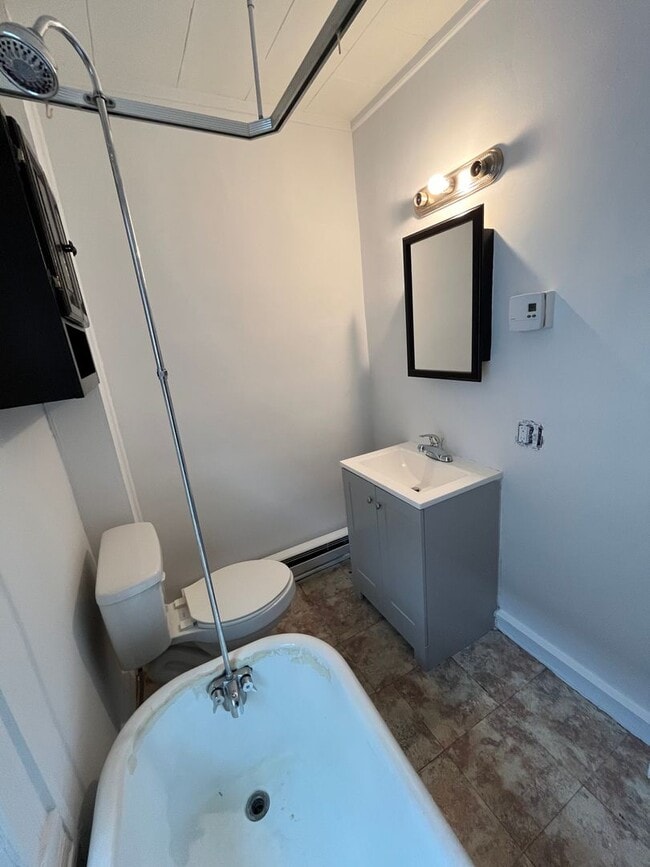 Building Photo - 11 Hooker Ave