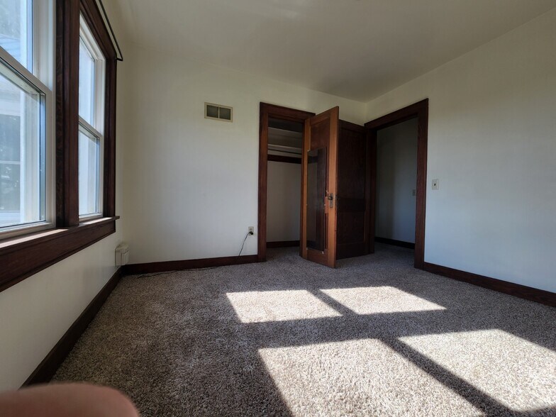 Bedroom #1 - 265 19th Rd