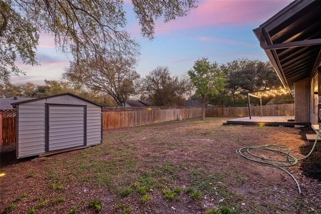 Building Photo - 5809 Cherry Creek Dr