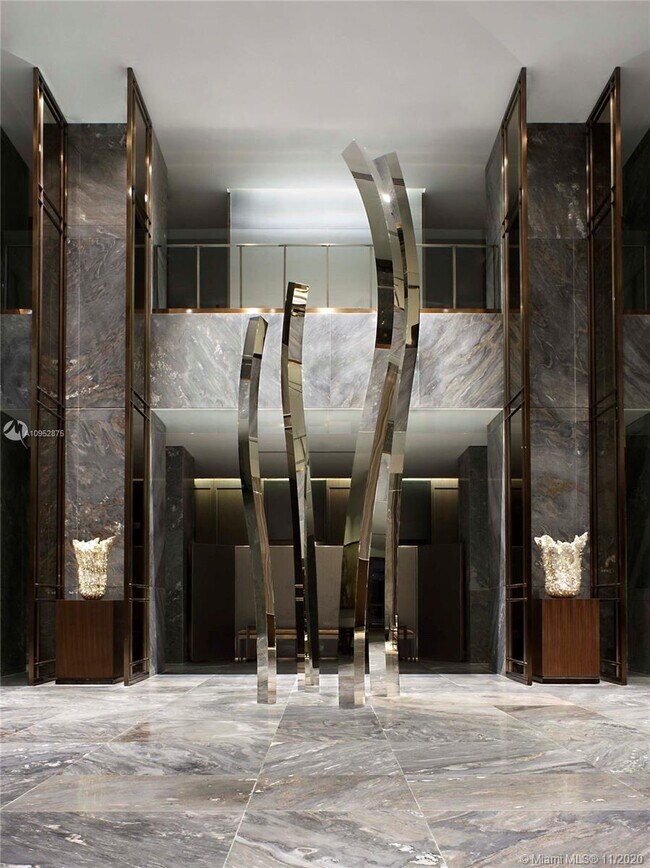 Building Photo - 2711 S Ocean Dr