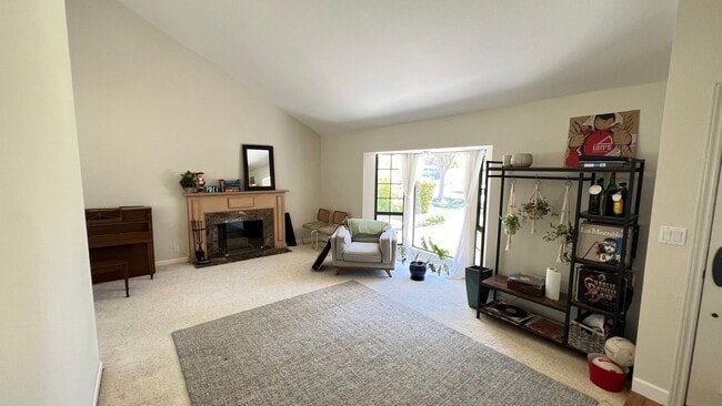 Building Photo - Wonderful 4 Bed 2 Bath Single Family Home ...