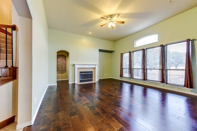 Building Photo - 5310 Lafayette Dr