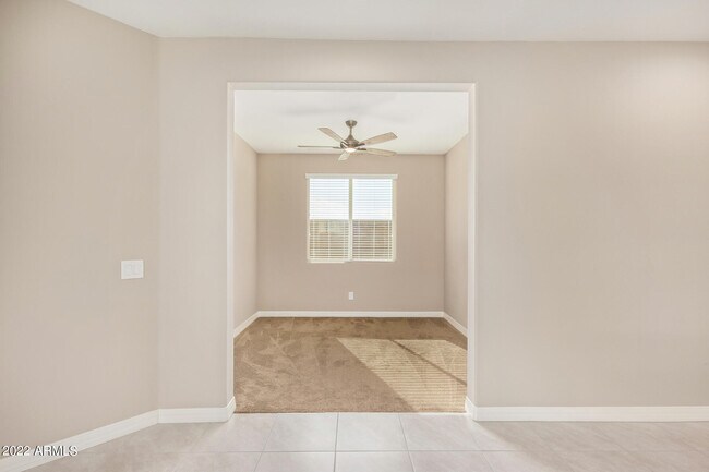 Building Photo - 8451 S 164th Dr