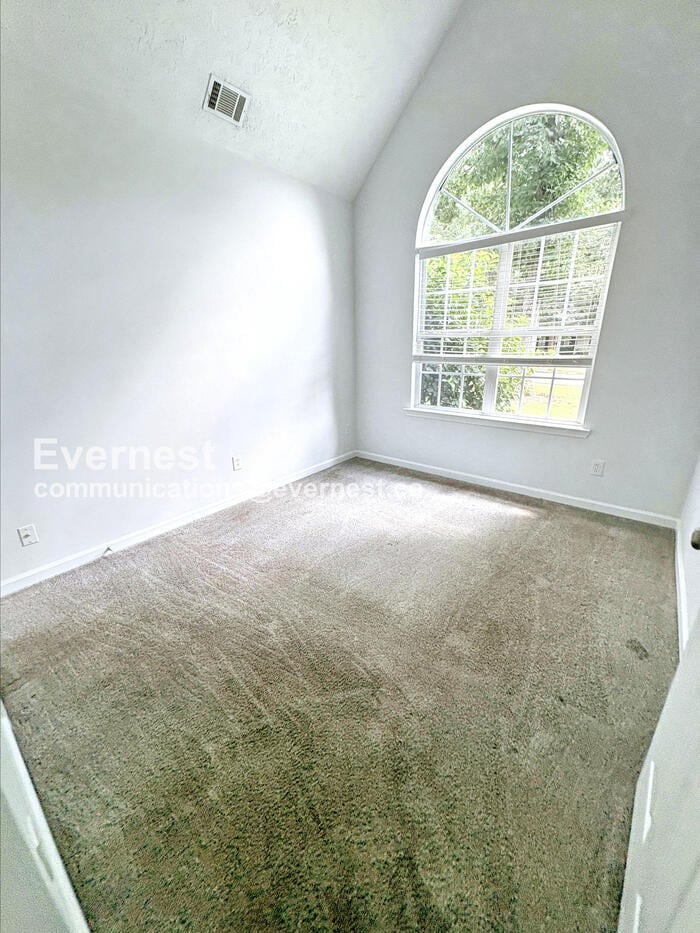 Building Photo - 229 Pebble Creek Dr