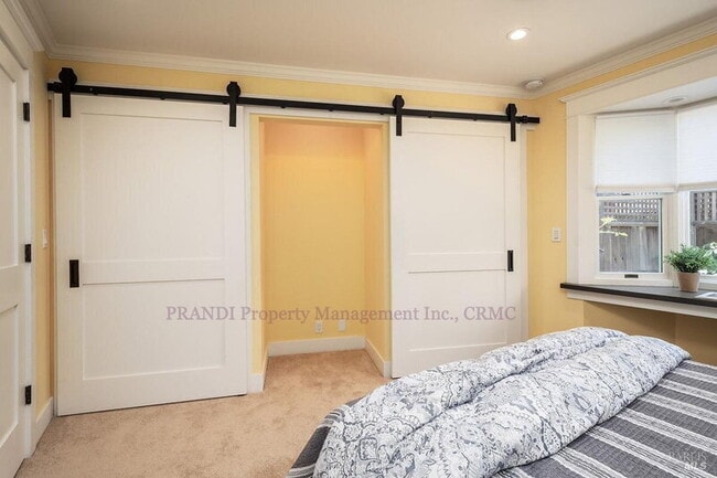 Building Photo - 4 Belle Ave