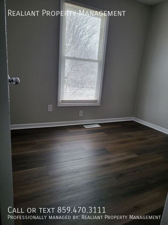 Building Photo - 3107 Glenridge Cir