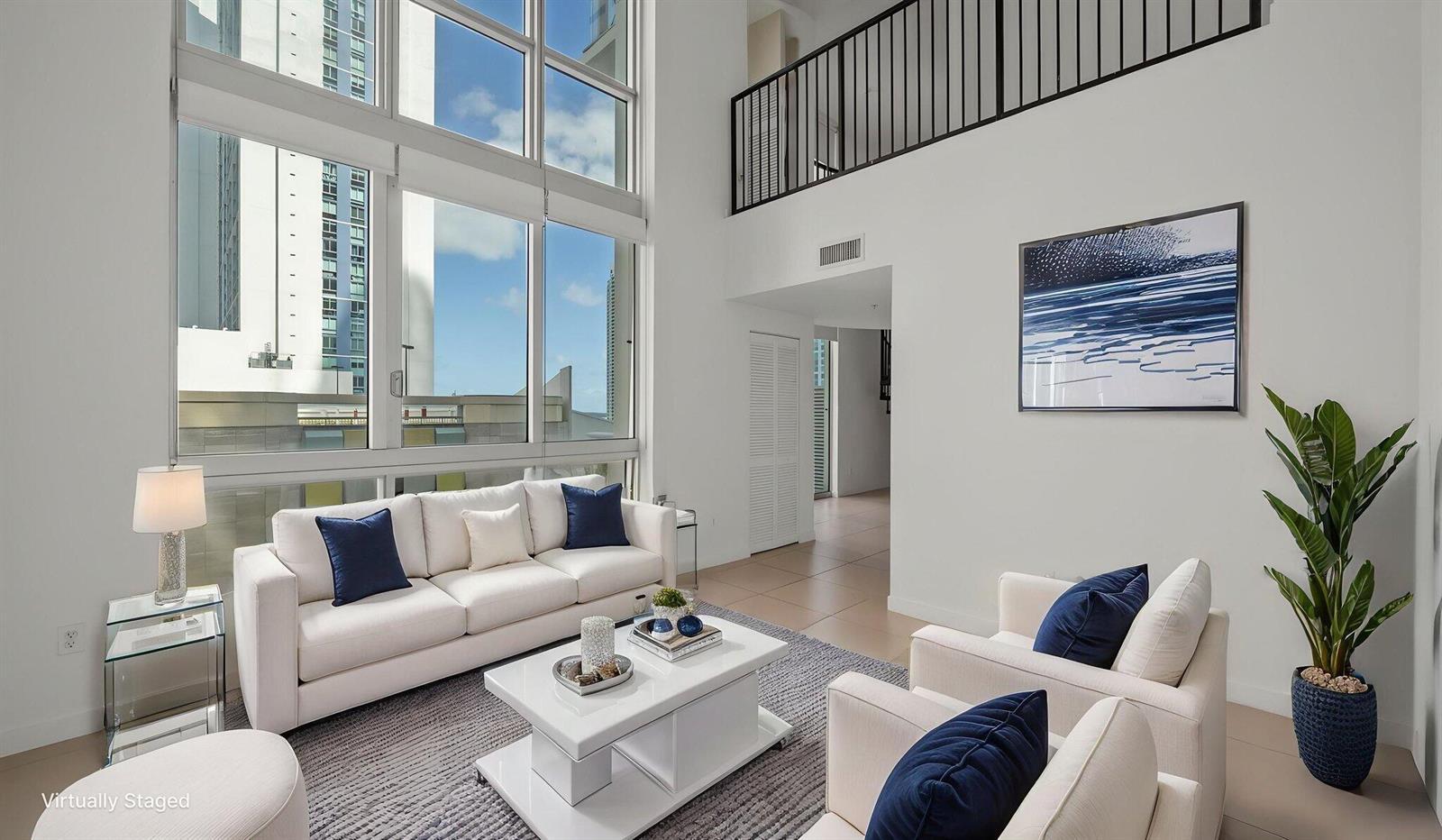 Building Photo - 300 S Biscayne Blvd