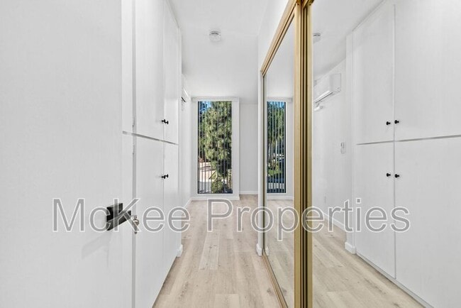 Building Photo - 307 San Elijo St