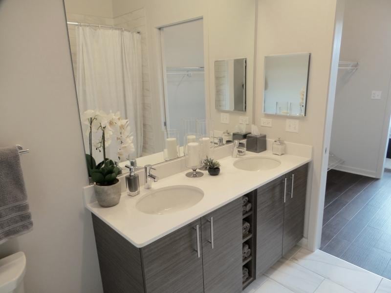 Building Photo - 1206 W Madison St