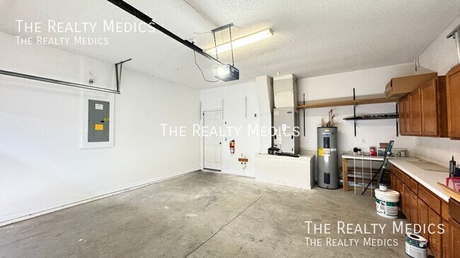 Building Photo - 13628 Tetherline Trail