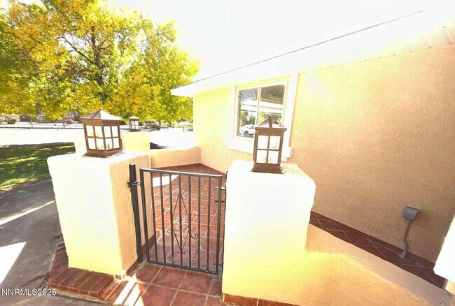 Building Photo - 5390 Vinewood Cir