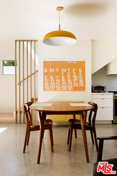 Building Photo - 2209 Louella Ave