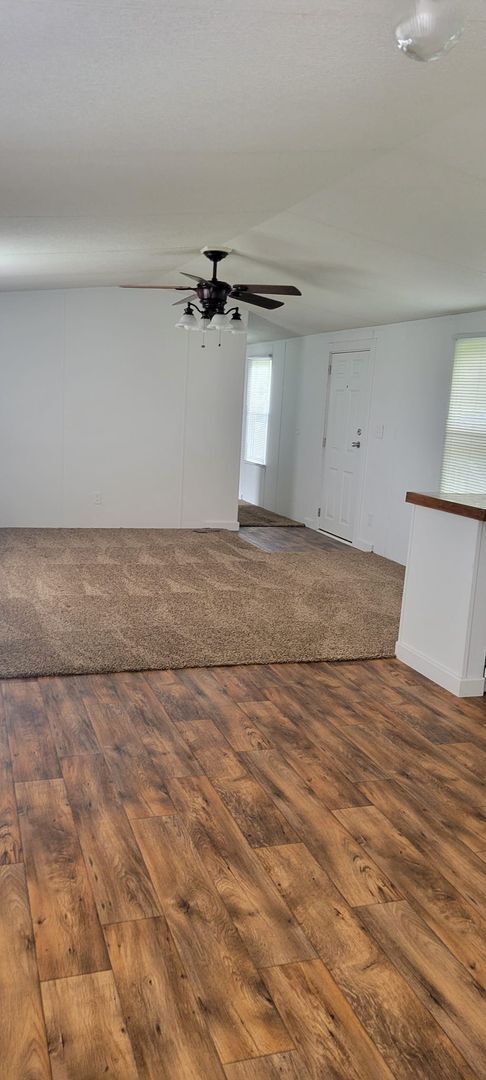 Building Photo - Ready to Move in