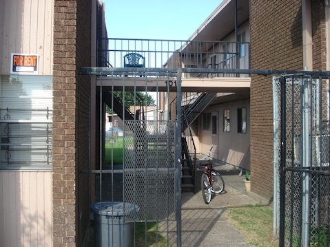 Building Photo - 1017 Pailet Ave