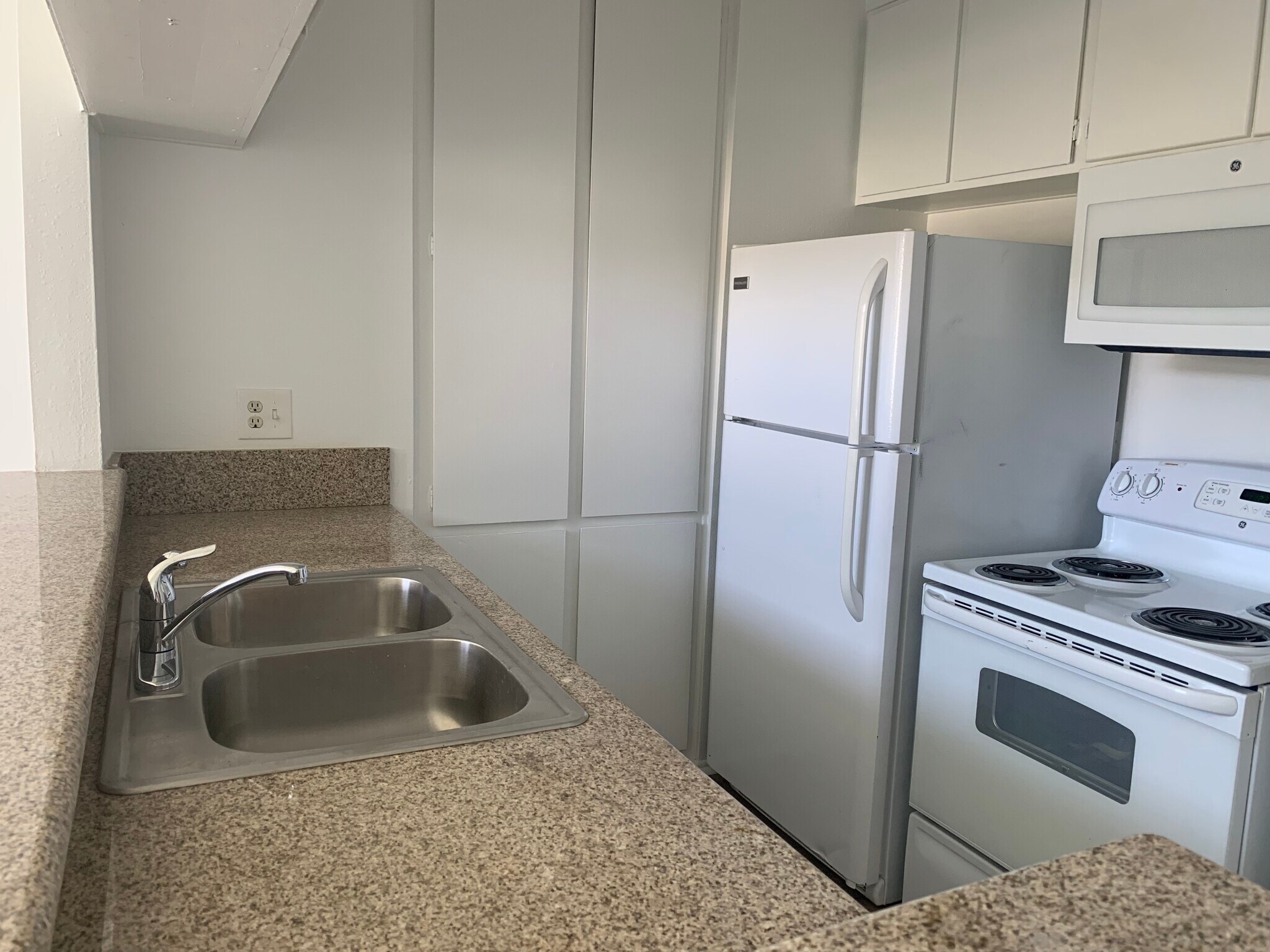 Building Photo - 808 Coriander Dr