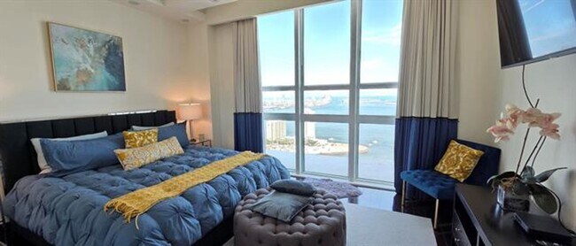 Building Photo - 951 Brickell Ave