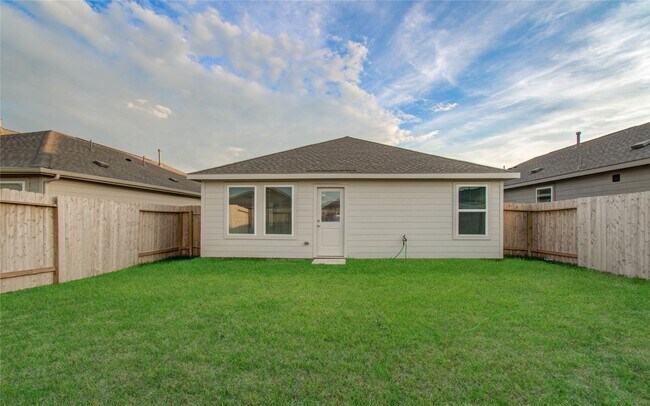 Building Photo - 25364 Carnation Ct