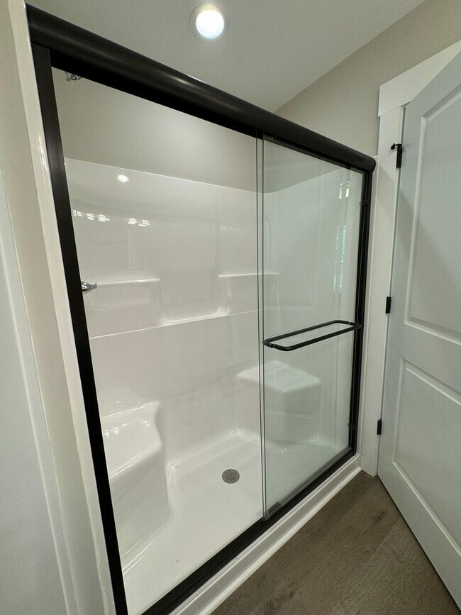 Building Photo - 125 Brawley Villas Place