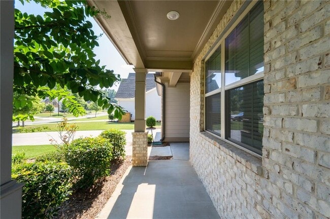 Building Photo - 5745 Pickens Garden Ln