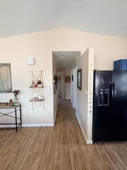 Building Photo - 6508 Gambol Quail Dr E