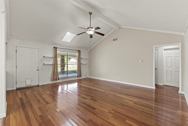 Building Photo - 8818 Edgemoor Dr