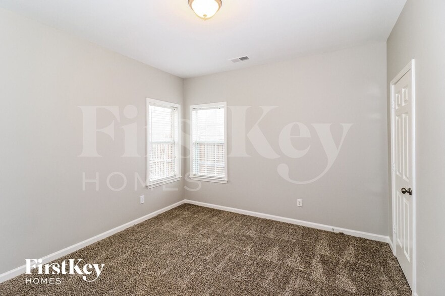 Building Photo - 1651 S Frence Creek Cove