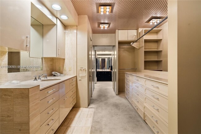 Building Photo - 11111 Biscayne Blvd