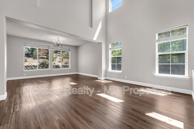 Building Photo - 7117 Heatherwood Dr