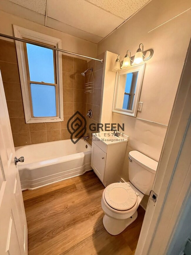 Building Photo - 464 S Harrison Ave