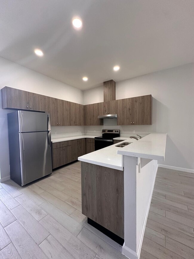 Building Photo - 1001 Julia St