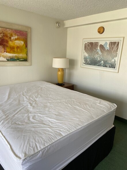 Building Photo - 445 Seaside Ave