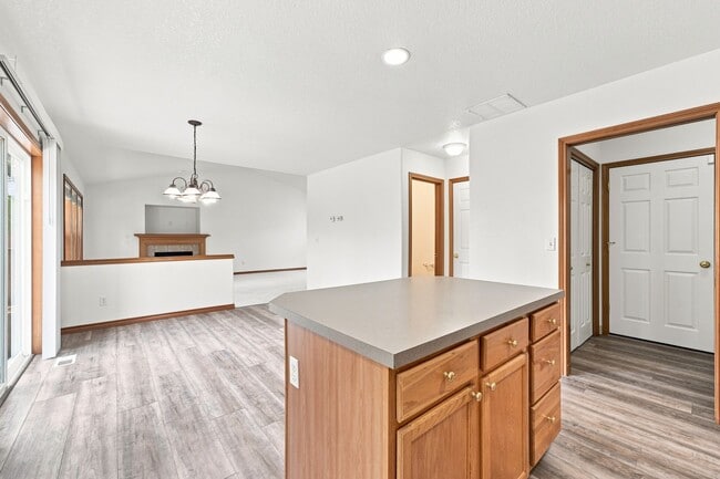 Building Photo - 3203 NE 171st Ave