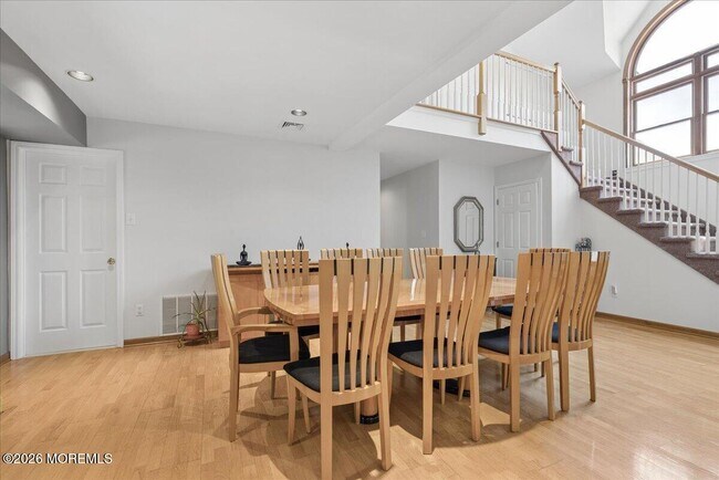 Building Photo - 7 Cannan Ct