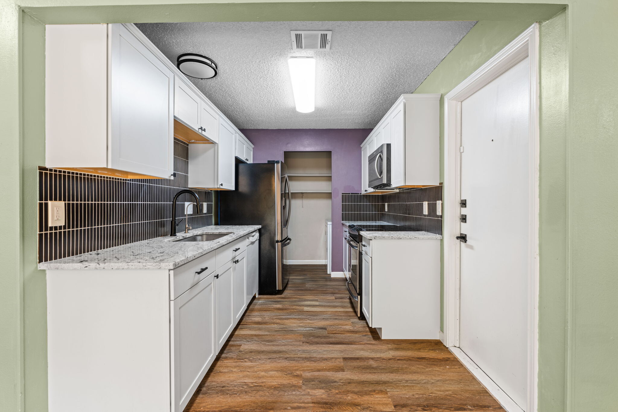 Building Photo - 12079 Stoney Brg