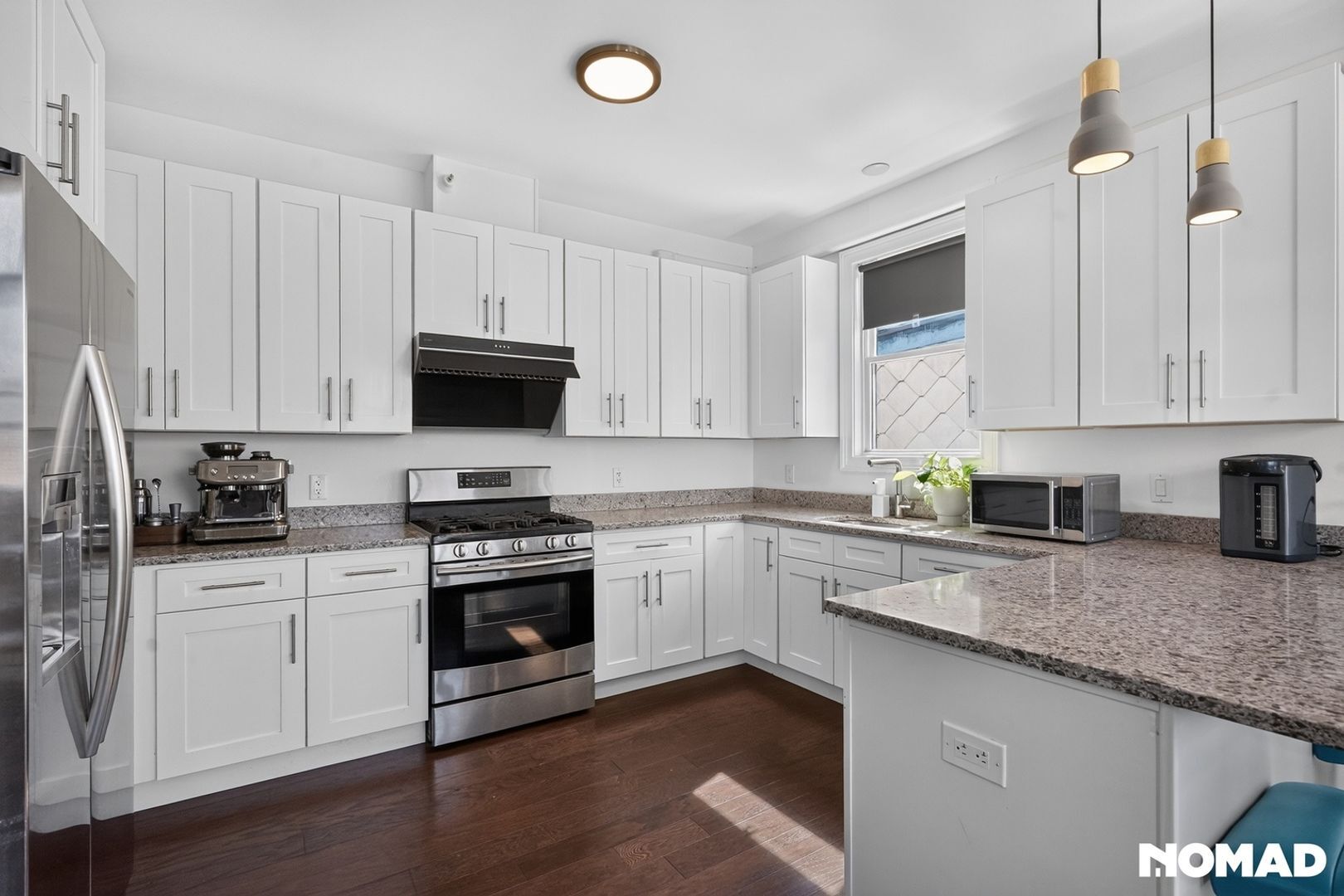 Building Photo - 140 36th St