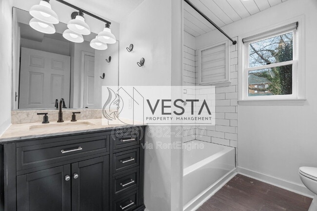 Building Photo - 4 Riddle Rd