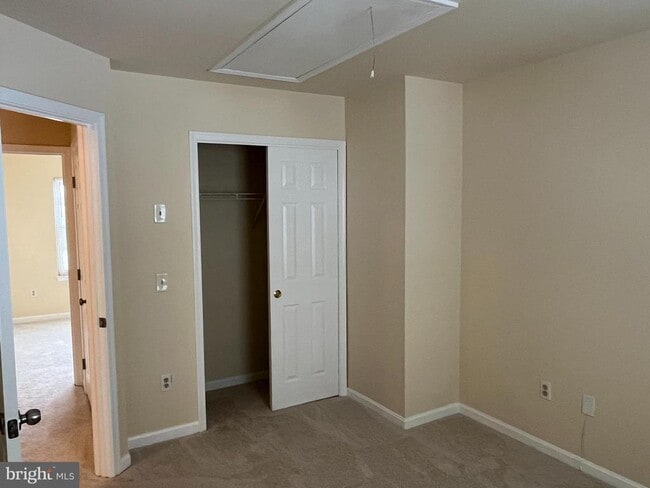 Building Photo - 874 Waterford Dr