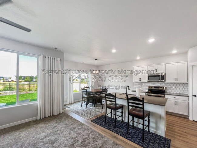 Building Photo - 5904 W Aegean Dr