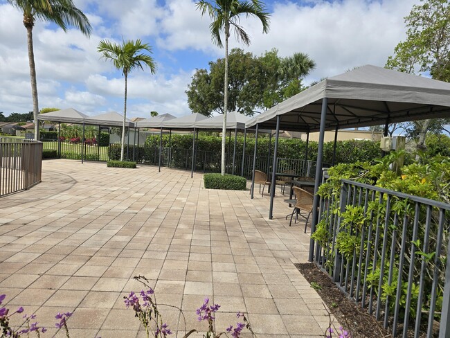 Building Photo - 9574 Tivoli Isles Blvd