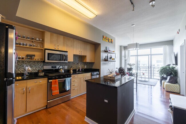 Building Photo - 475 K St NW