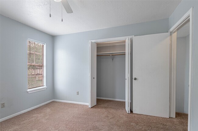 Building Photo - 111B Normal Park Dr