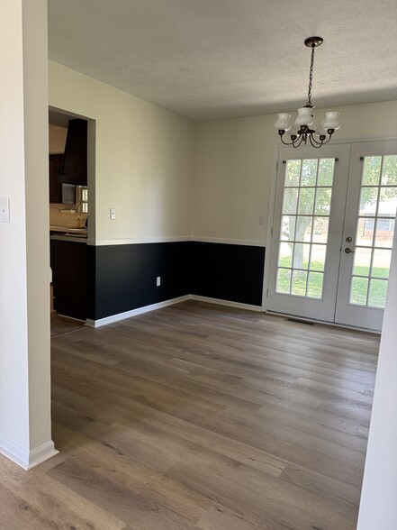 Building Photo - 1316 Oriole Dr
