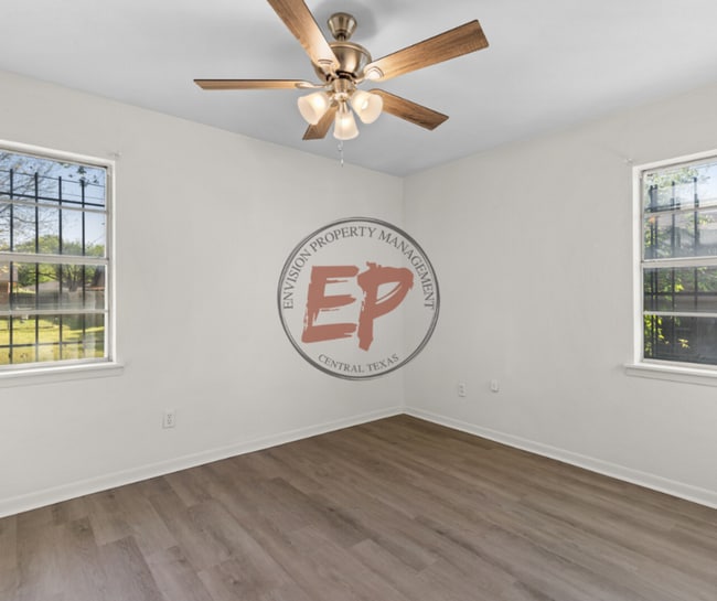 Building Photo - 2017 Broadway St