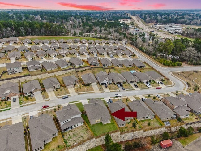 Building Photo - 679 Red Elm Ln