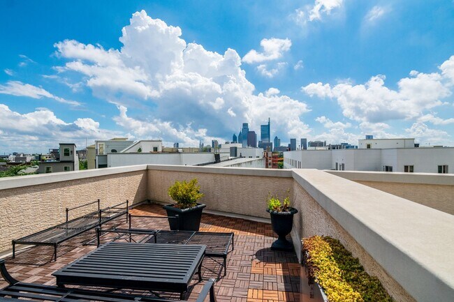 Building Photo - Gorgeous Fairmount One Bedroom Condo