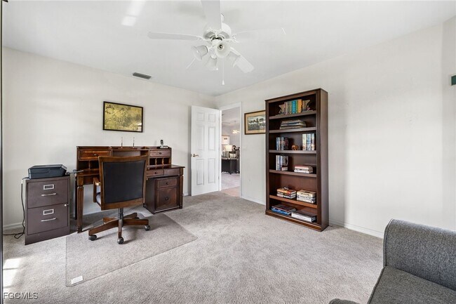 Building Photo - 210 SW 37th Terrace