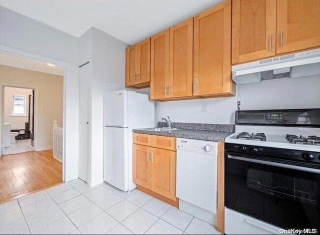 Building Photo - 20-07 43rd St