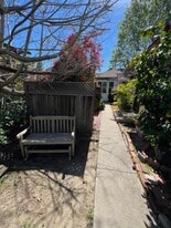 Building Photo - 10810 Camarillo St