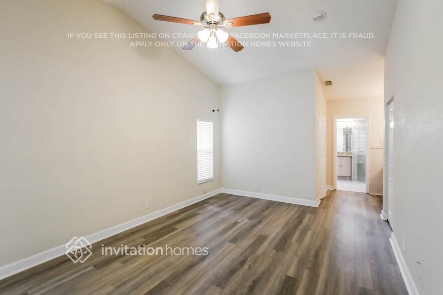Building Photo - 5148 NW 47th Ave