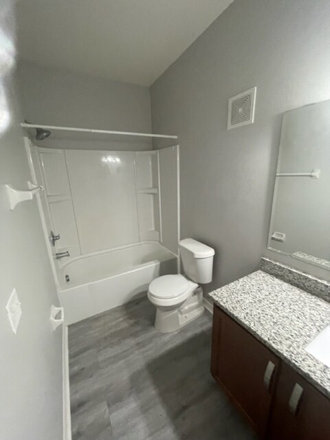 Building Photo - 2304 Betsy Ross Ln